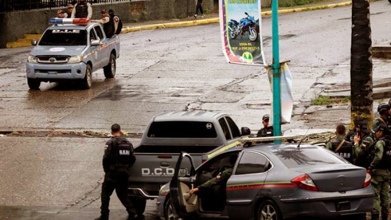 ভেনিজুয়েলায় পুলিশ সন্ত্রাসী সংঘর্ষ : নিহত ২৬