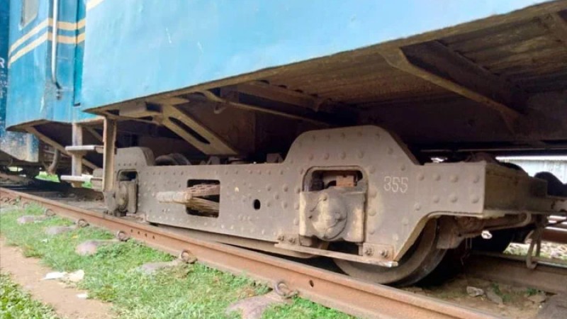 বগি লাইনচ্যুত গাজীপুরে, ঢাকা-ময়মনসিংহ রুটে ট্রেন চলাচল বন্ধ