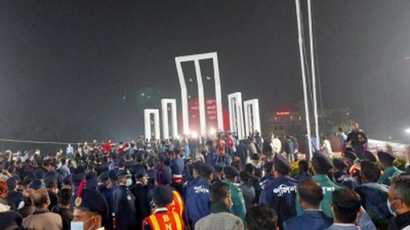 খুলনায় বিনম্র শ্রদ্ধায় ভাষা শহীদের স্মরণ