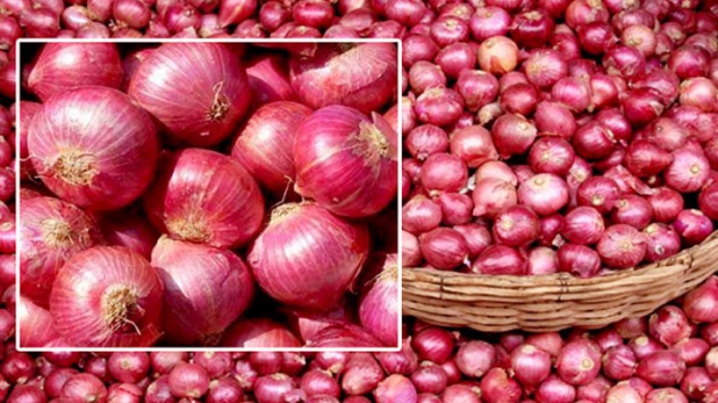 সপ্তাহের ব্যবধানে কেজি প্রতি ২০ টাকা বেড়েছে পেঁয়াজের দাম