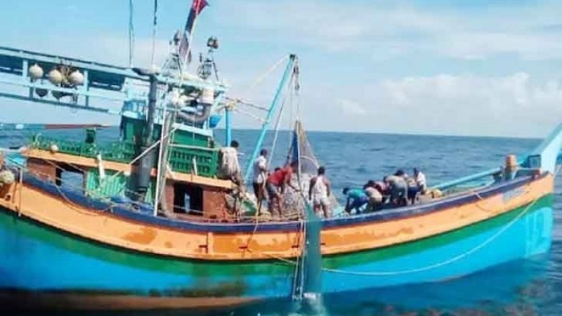সাগরে মাছ শিকারে গিয়ে ১৮ জেলে নিখোঁজ