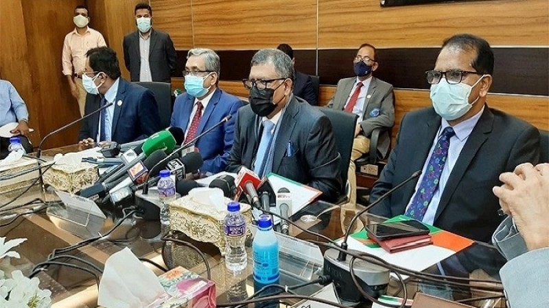 ৫০ বছর হলেই দেওয়া যাবে বুস্টার ডোজ : স্বাস্থ্যমন্ত্রী