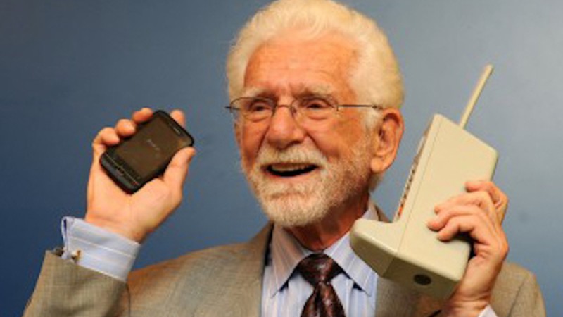 ফোন ব্যবহার কমাতে বলেছেন মোবাইলের আবিষ্কারক