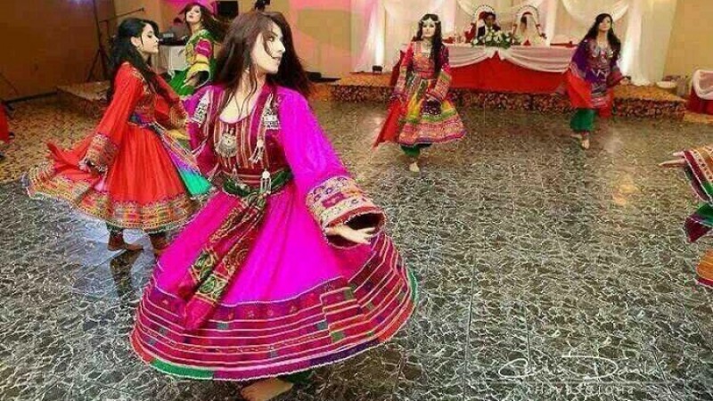 প্রকাশ্যে গান গাইতে পারবেন না আফগান নারীরা