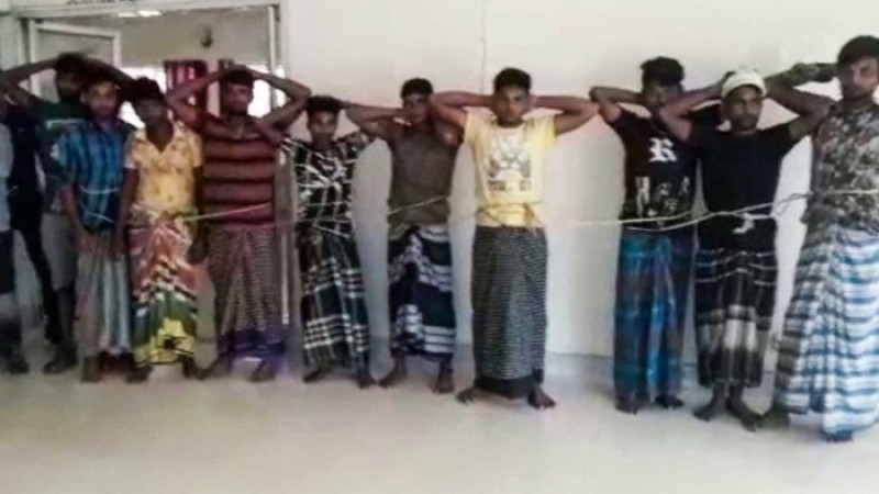 নিষেধাজ্ঞা অমান্য করে ইলিশ শিকার, ৭২ জেলে আটক