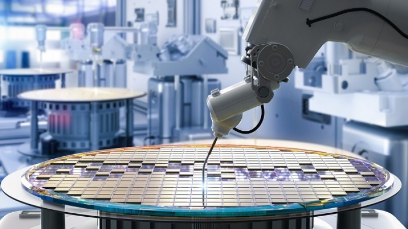 নতুন গ্রাহক আকৃষ্টে দাম কমাবে চীনা চিপ নির্মাতারা