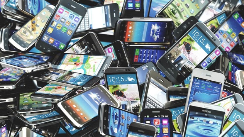 ইলেকট্রনিক বর্জ্যে যুক্ত হবে আরো ৫০০ কোটি সেলফোন