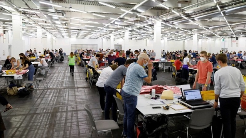 জার্মানির নির্বাচন: এগিয়ে এসপিডি