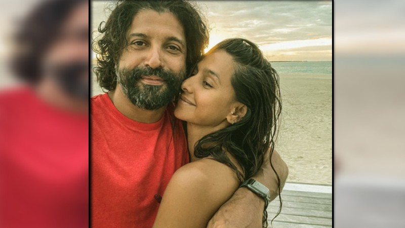 বছরের শুরুতেই বিয়ের পিঁড়িতে বসছেন ফারহান-শিবানী