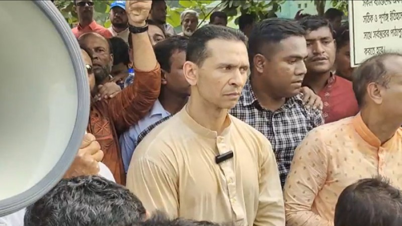 তিন দফা দাবিতে স্পিকারের কাছে সোহেল তাজের স্মারকলিপি