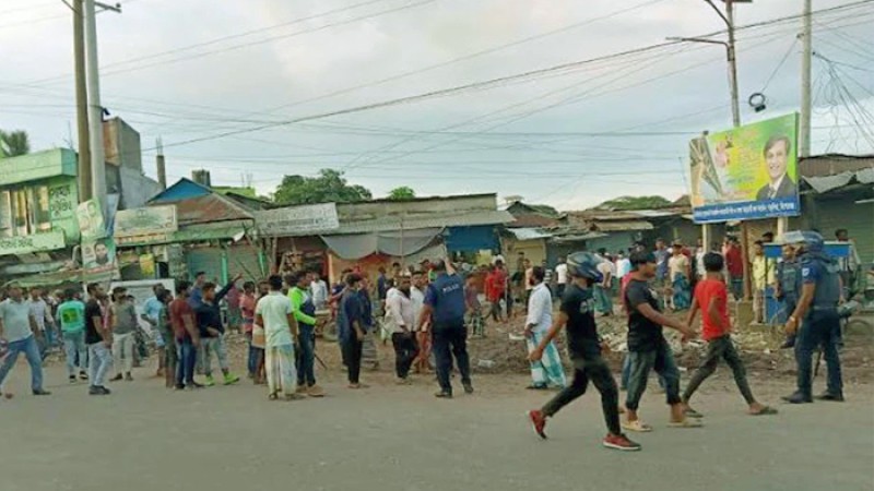 আওয়ামী লীগের দুপক্ষের সংঘর্ষে সাংবাদিকসহ আহত ৩০