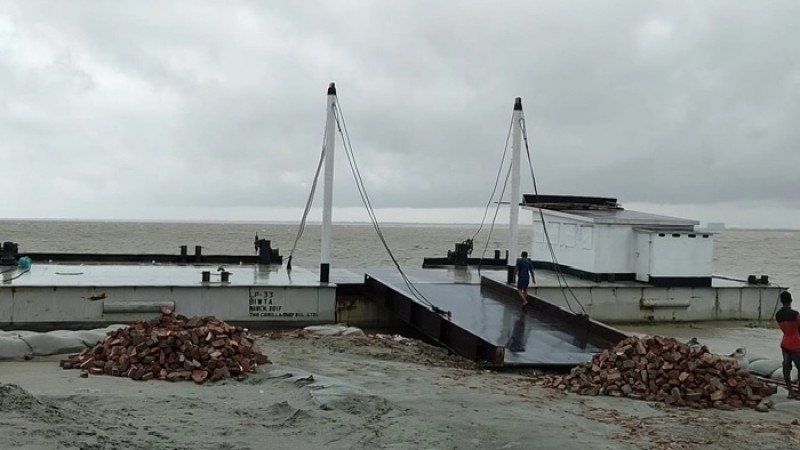 শিমুলিয়া-বাংলাবাজার নৌরুটে ফেরি চলাচল বন্ধ