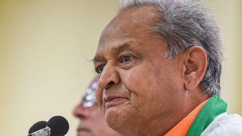 কংগ্রেস সভাপতির লড়াই থেকে ছিটকে গেলেন রাজস্থানের মুখ্যমন্ত্রী