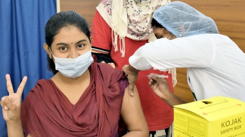 প্রথম ডোজের ১০ কোটির মাইলফলকের দ্বারপ্রান্তে দেশ