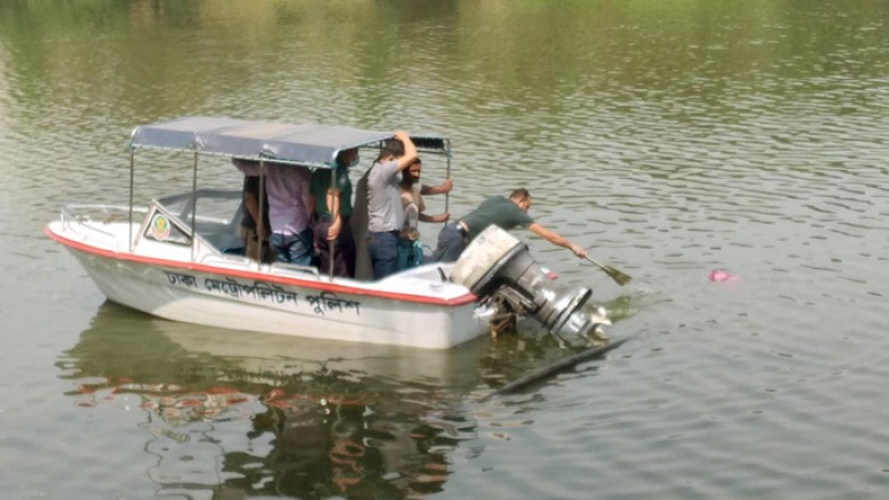 হাতিরঝিলের লেকে ভাসছিল নারীর মরদেহ