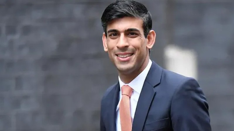 বিদেশি শিক্ষার্থীদের যুক্তরাজ্যে প্রবেশ কমাতে চান ঋষি সুনাক