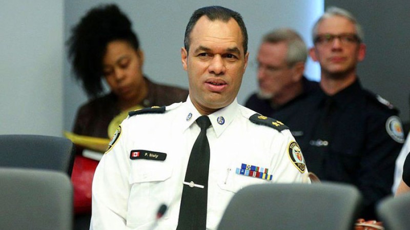 অটোয়ার পুলিশপ্রধানের পদত্যাগ