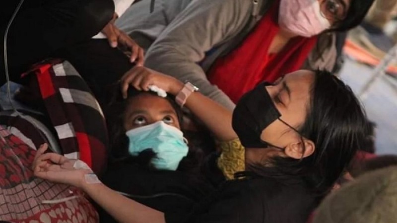 শাবিপ্রবিতে অনশন ভাঙতে রাজি নন শিক্ষার্থীরা, ১১ জন হাসপাতালে