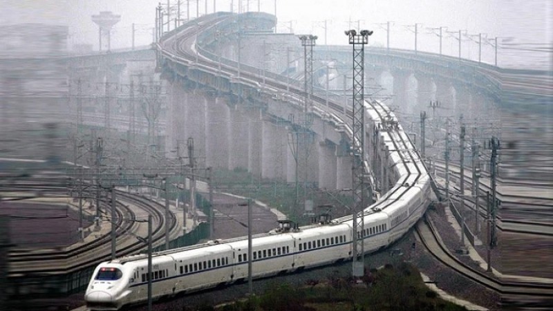 চীনে রেললাইনে সংস্কার কাজের সময় ৯ রেলকর্মী নিহত