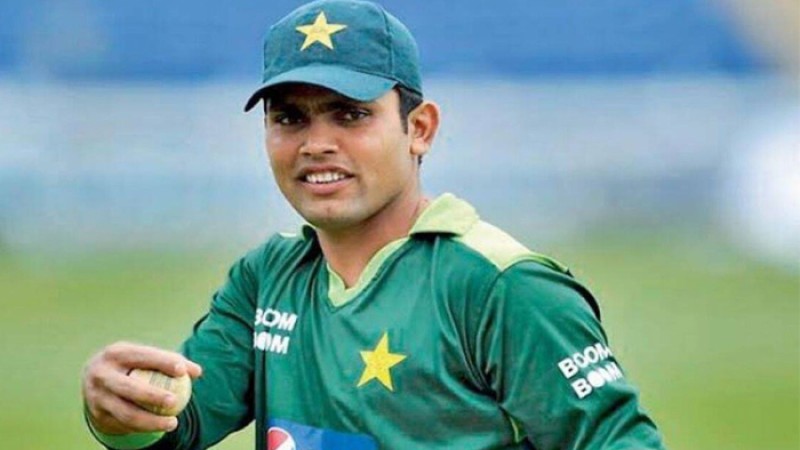 ক্রিকেটকে বিদায় বলে দিলেন কামরান আকমল