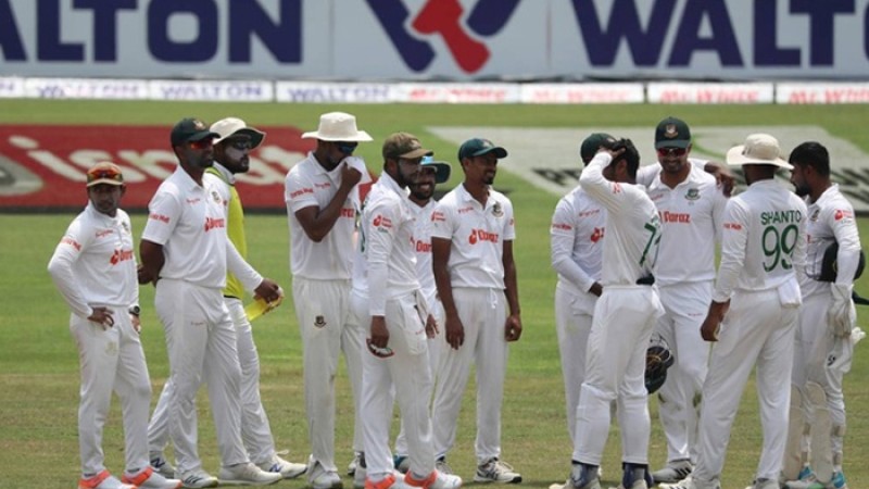 ম্যাথিউস-চান্দিমালের ব্যাটে শ্রীলঙ্কার লিড