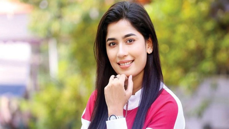 এ যুগে আলেয়া হচ্ছেন মাহা