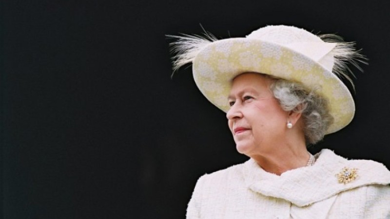 ব্রিটেনের রানি এলিজাবেথ আর নেই