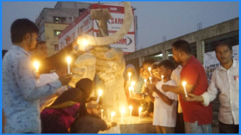 রানা প্লাজার নিহত শ্রমিকদের স্মরণে মোমবাতি প্রজ্বলন