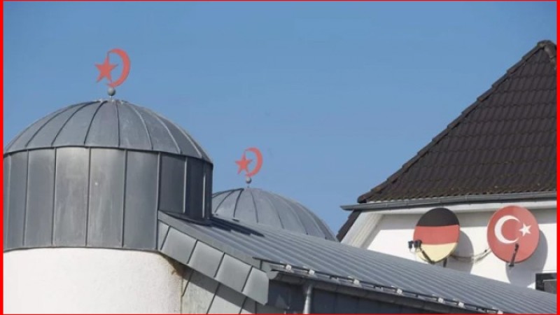 জার্মানিতে ৮ বছরে ৮৪০টি মসজিদে হামলা