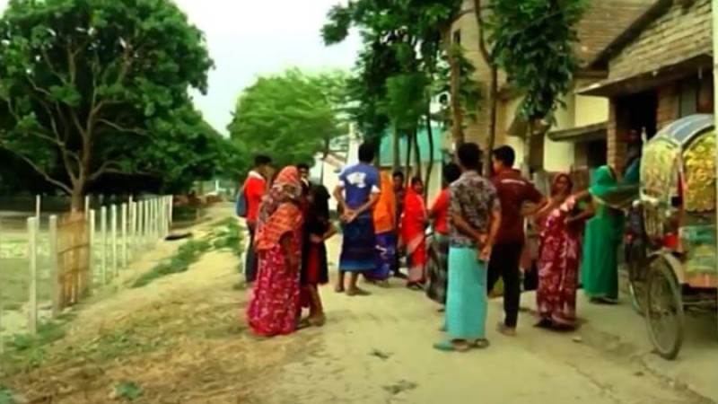 রহস্যজনক সাপের আতঙ্কে উজুলপুরবাসী