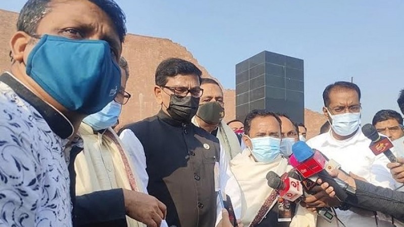 গণহত্যার জন্য জাতির কাছে পাকিস্তানের ক্ষমা চাওয়া উচিত: হানিফ