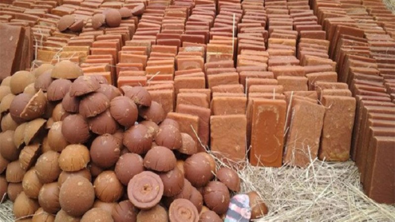 ৩ উপায়: সারা বছর ভাল থাকবে গুড়