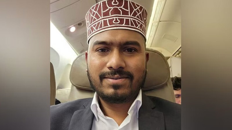 দেশে এসেছেন নুর