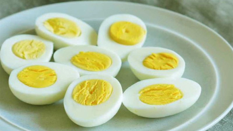 ওজন কমাতে ভরসা রাখতে পারেন ডিমের কুসুমে