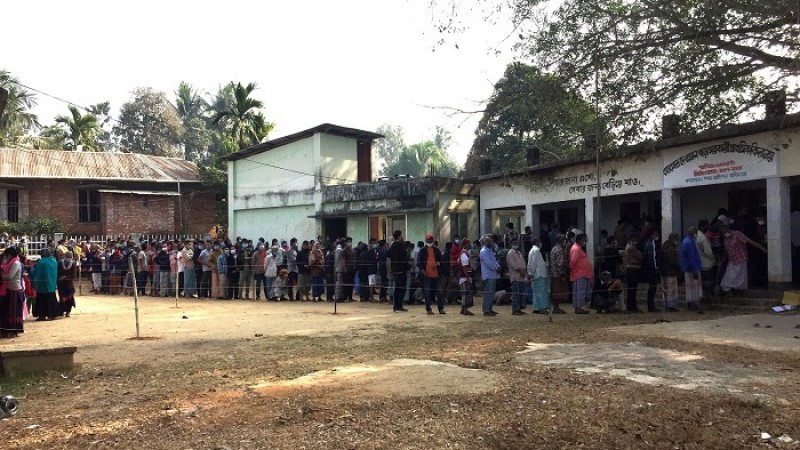 চতুর্থ ধাপে ৫৫ পৌরসভায় ভোট গ্রহণ চলছে