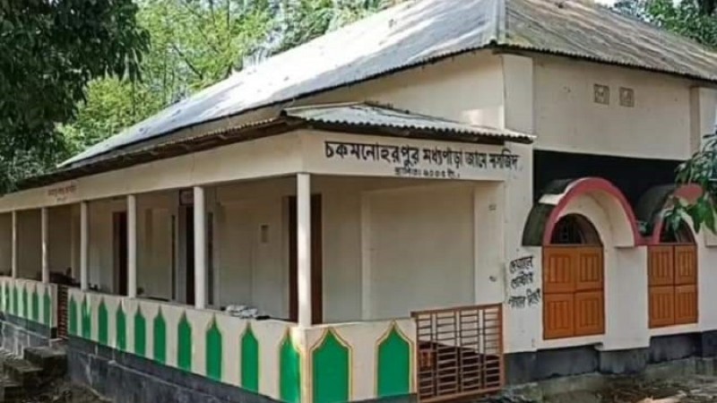 ইমামের বেতনের টাকা তোলা নিয়ে প্রতিপক্ষের হামলায় নিহত ১