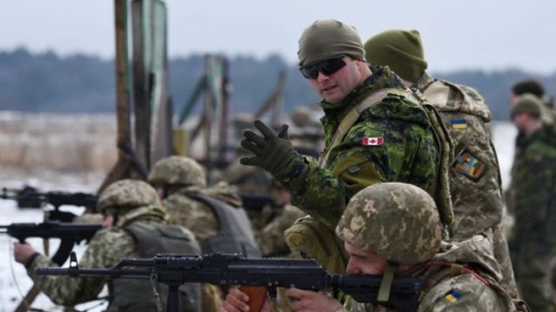 রুশ সীমান্তে দাঁড়িয়ে ইউক্রেনীয় বাহিনীর গর্জন