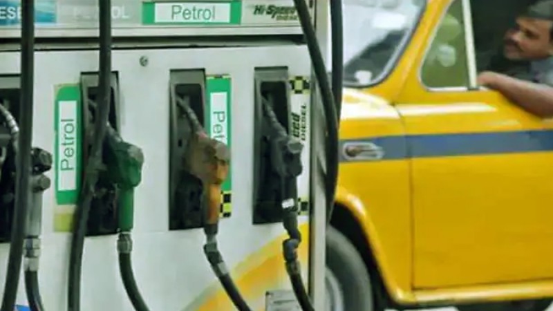 সর্বোচ্চ দামে পেট্রল-ডিজেল