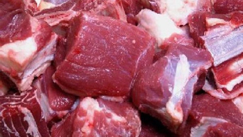 গরুর মাংস ৭০০, লাফাচ্ছে মুরগি-ডিম