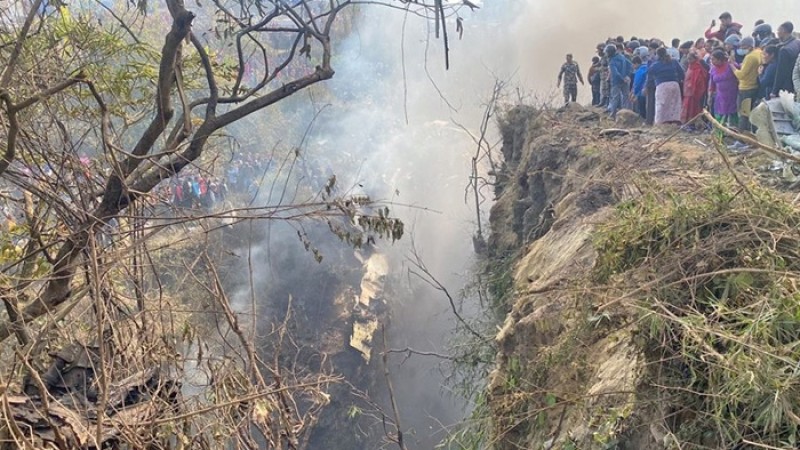 ৭২ আরোহী নিয়ে নেপালে প্লেন বিধ্বস্ত: ৪০ লাশ উদ্ধার
