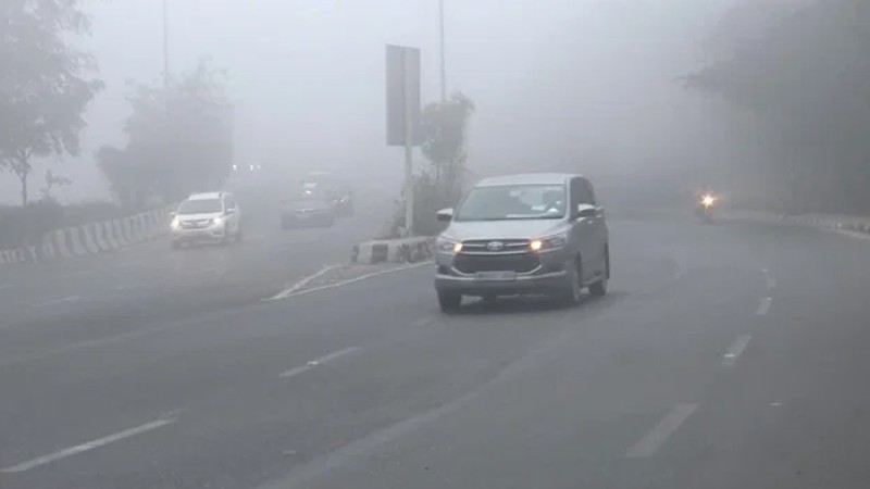 আজও কাঁপছে দিল্লি, তাপমাত্রা ১.৯