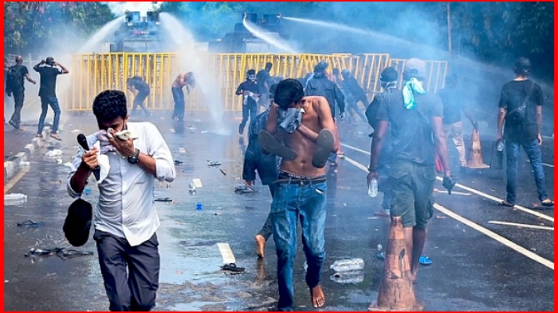 শ্রীলঙ্কায় সহিংসতাকারীদের দেখতেই গুলির নির্দেশ