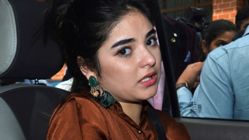 হিজাব বিতর্ক নিয়ে মুখ খুললেন জায়রা ওয়াসিম