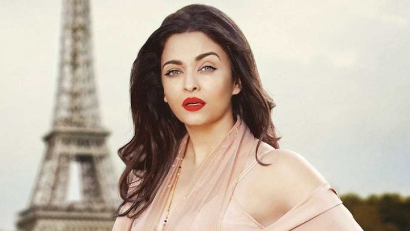 ঐশ্বরিয়ার বিরুদ্ধে চুরির অভিযোগ