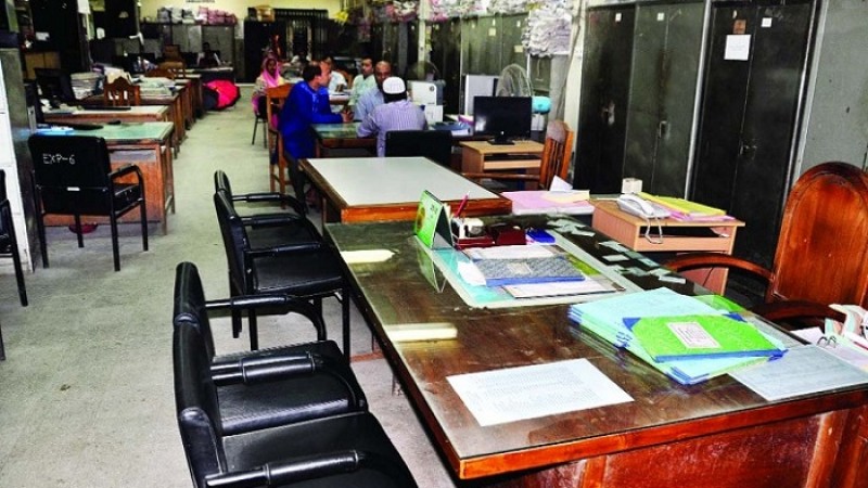 জরুরি সেবা ছাড়া অফিসে থাকবে অর্ধেক জনবল