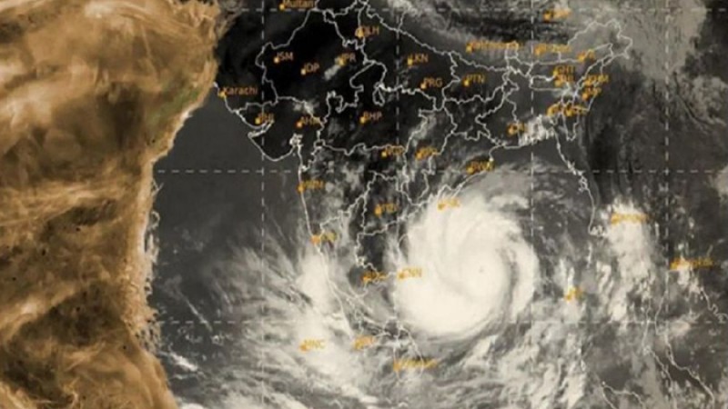 গতিপথ পরিবর্তন হলে দেশে আঘাত হানবে সিত্রাং