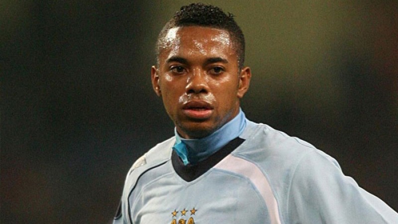 রবিনহোর বিরুদ্ধে আন্তর্জাতিক গ্রেপ্তারি পরোয়ানা