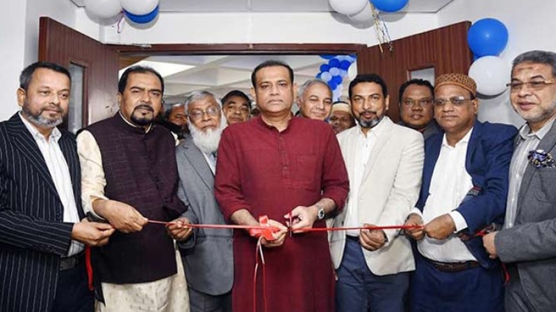 চট্টগ্রামে ৩০ শয্যার আইসিইউ ইউনিট উদ্বোধন করলেন ভূমিমন্ত্রী