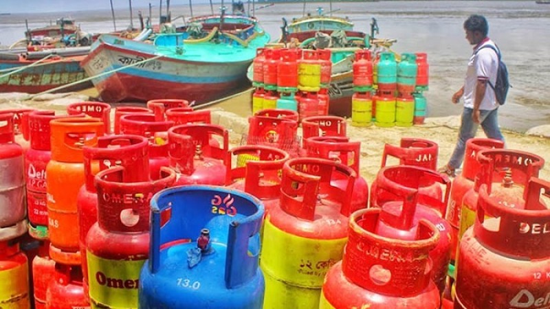 ১২ কেজি এলপিজি সিলিন্ডারের দাম বাড়ল ১২ টাকা
