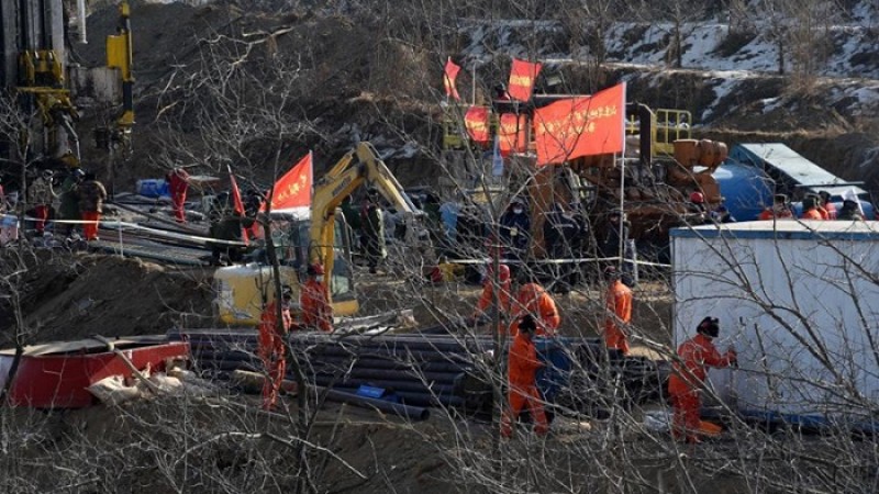 ‘আমরা জীবিত, আমাদের উদ্ধারের চেষ্টা বন্ধ করবেন না’